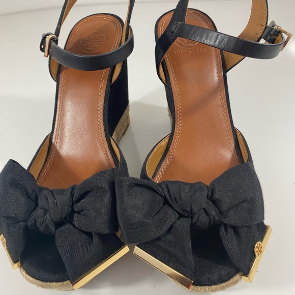 Tory Burch Women’s Black Penny Wedge Sandal - Picture 1 of 15